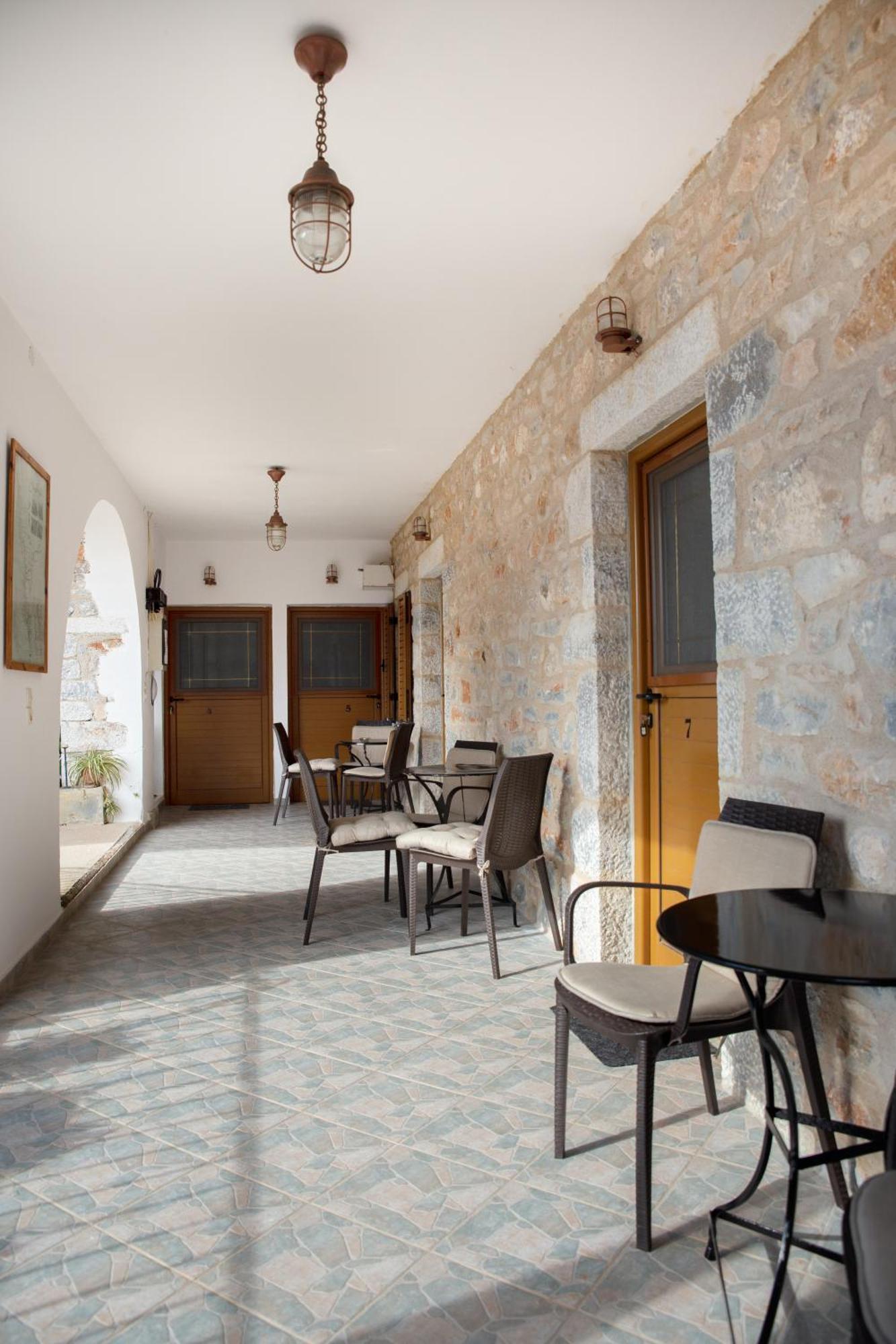 Traditional House Alepis In Areopolis Екстериор снимка