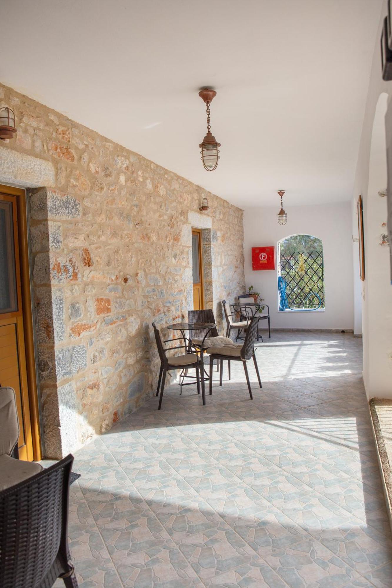 Traditional House Alepis In Areopolis Екстериор снимка